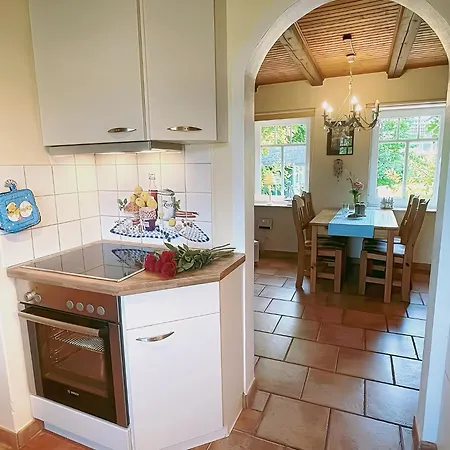 Ferienhaus Haus Benninghusumer Deichweg, Eingezäunt, Hunde Willkommen, Kamin, Ruhig Gelegen, Wlan