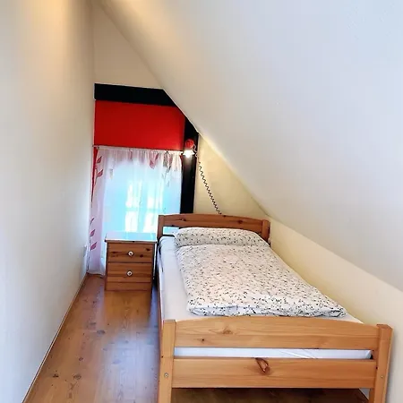 Ferienhaus Haus Benninghusumer Deichweg, Eingezäunt, Hunde Willkommen, Kamin, Ruhig Gelegen, Wlan *