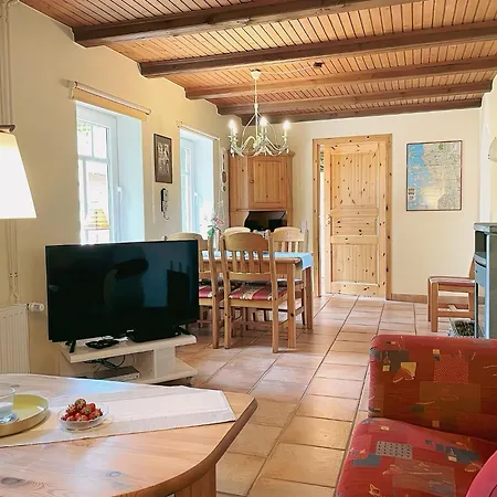 Haus Benninghusumer Deichweg, Eingezaeunt, Hunde Willkommen, Kamin, Ruhig Gelegen, Wlan Emmelsbull-Horsbull