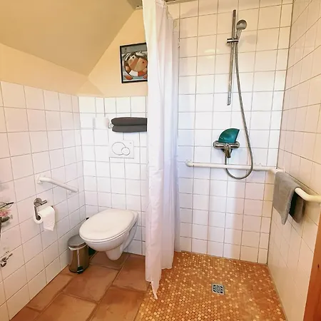 Haus Benninghusumer Deichweg, Eingezäunt, Hunde Willkommen, Kamin, Ruhig Gelegen, Wlan